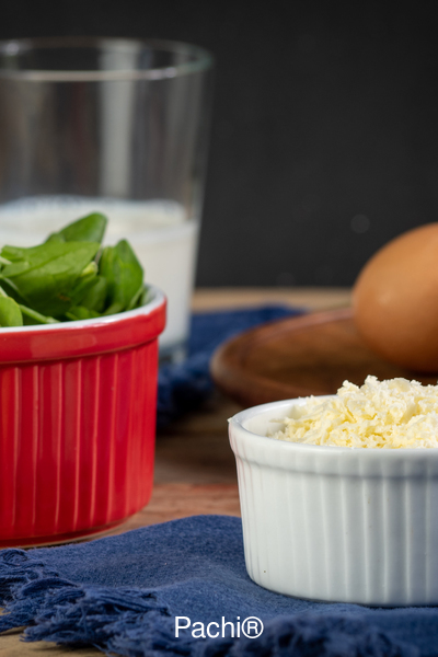 Souffles de queso y hojas de espinaca