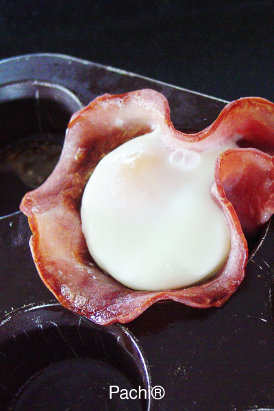 Canastillas de huevo, pavo y queso
