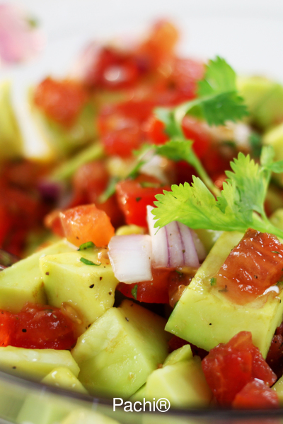 Lechuga con Tomate en cubitos y Aguacate