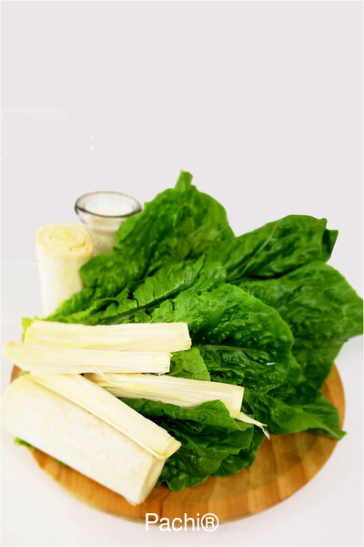 Lechuga Romana con Corazones de Palmito en cubos