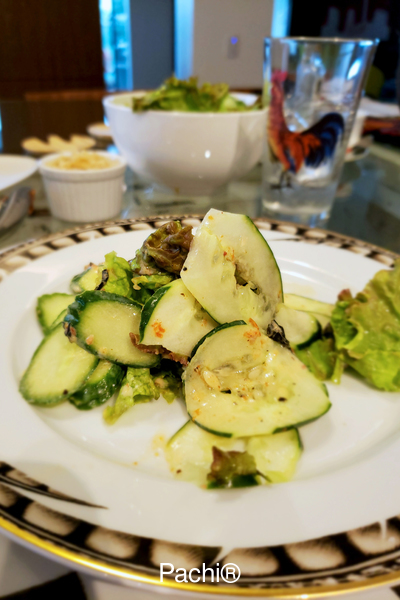 Lechuga de Hoja Roja con Pepino y Calabacín