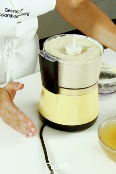 Roll de Tahini y Nueces con Humus de Garbanzo